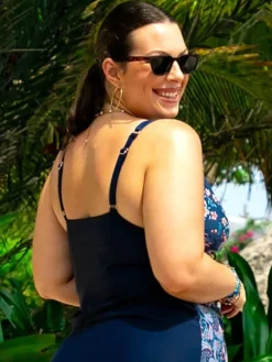 Koszulka tankini Flora P-3B (40) granatowo-wielokolorowa w kwiaty